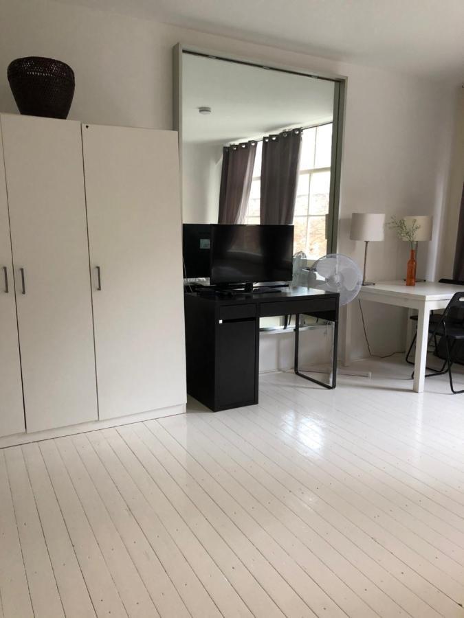 Bed and Breakfast Amsliving Amsterdam Zewnętrze zdjęcie